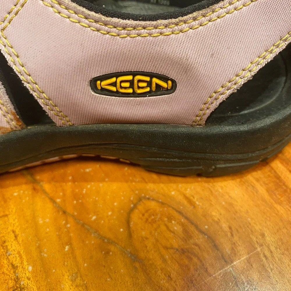 Keen Newport H2 water hiking‎ Sandals women’s size 4